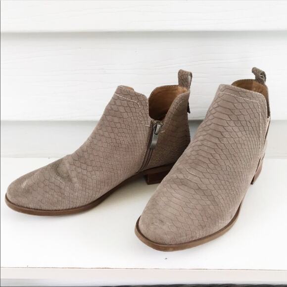 Franco Sarto Rocky Ankle Booties Small Heel Boots Scaly Textured Suede Taupe - Picture 1 of 8